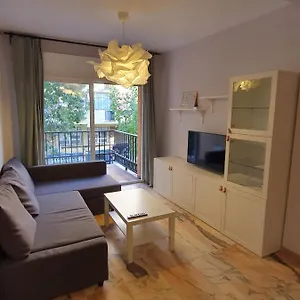 apartamento-5-minutos-centro-reformado.hotelsinnerja.org/